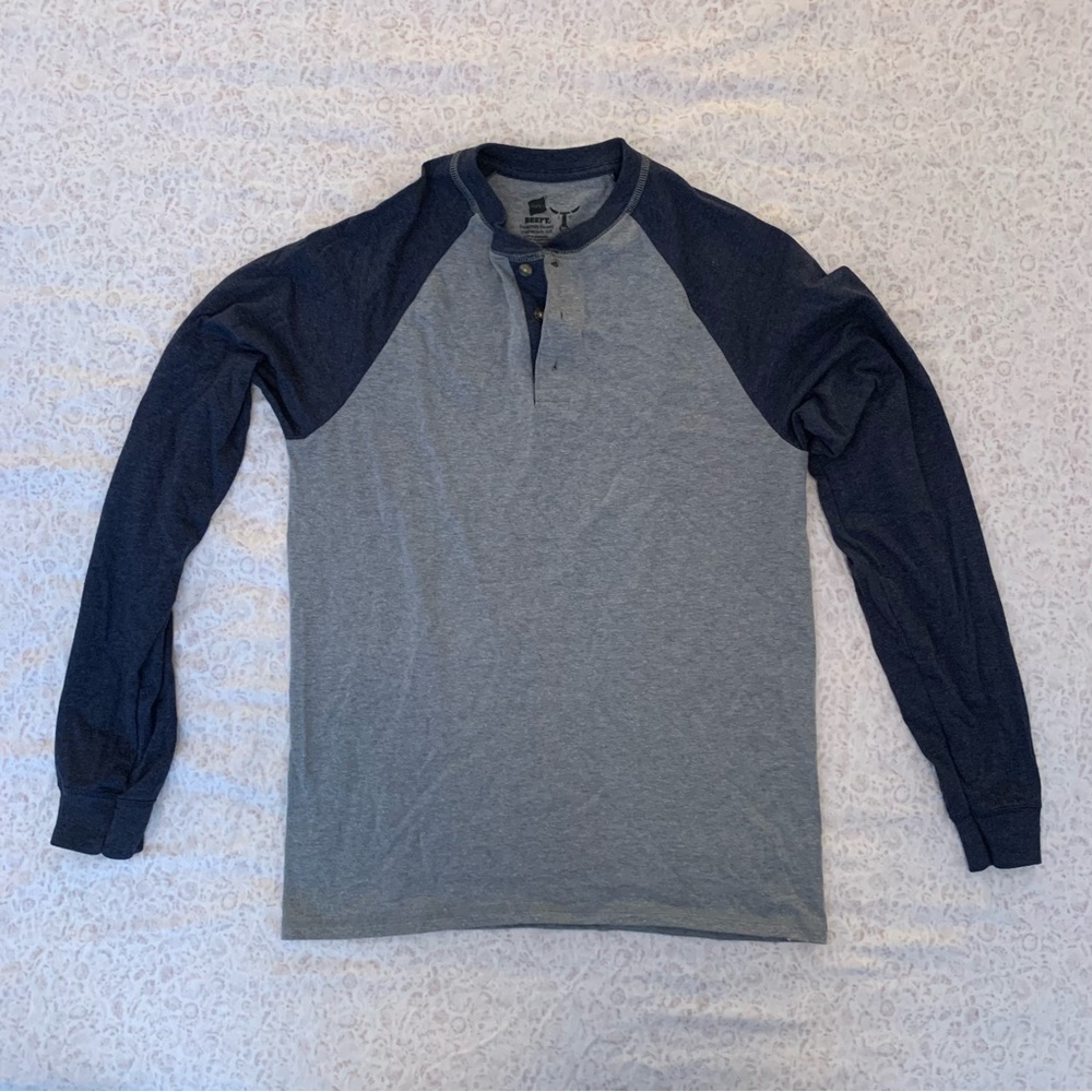 Hanes Beefy-T long-sleeve colorblock heather henley in oxford grey and slate EUC